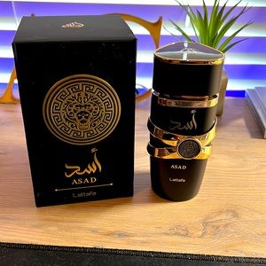 Lattafa Asad Eau de Parfum 3.4oz Brand new with box only sprayed once.